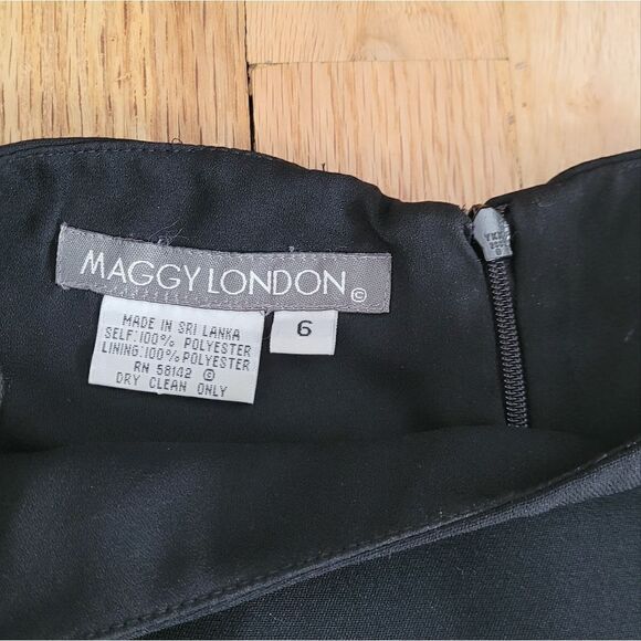 Maggy London Classic Boat Neck Little Black Dress 6 - Picture 6 of 6